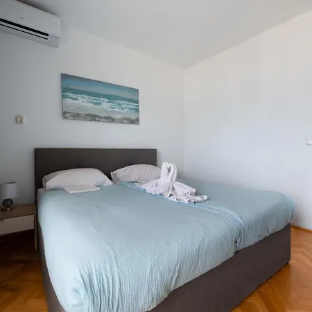 Villa Okruk - Beachside & Self Check-In 3*