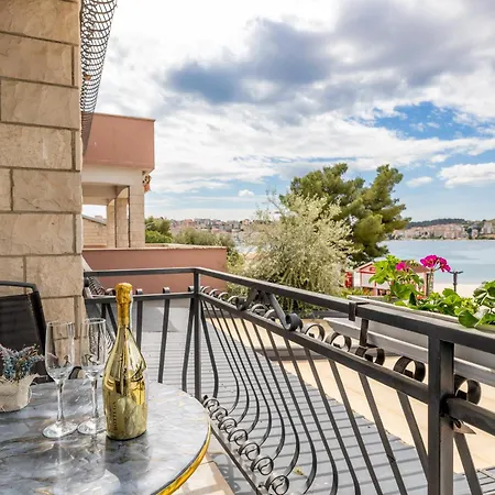 Bed & Breakfast Okruk-10 Meters Away From The 3*