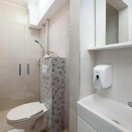 Villa Okruk - Beachside & Self Check-In 3* Okrug Gornji