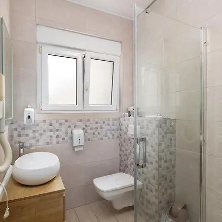Bed and breakfast Okruk-10 Meters Away From The 3*